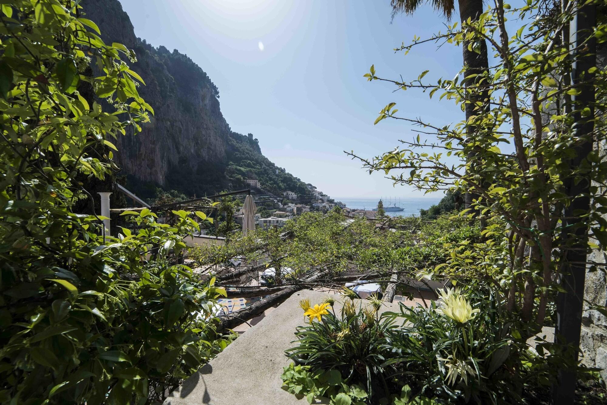 Hotel Villa Annalara Charme And Relax Amalfi Dış mekan fotoğraf